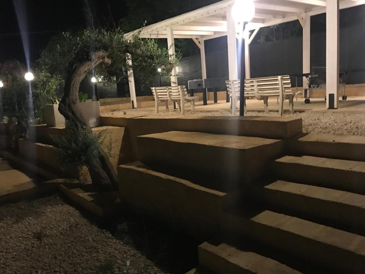 Villa Ceni - Appartamenti Con Camere, Cucina, Wc E Terrazza Sul Mare In Villa Con Piscina, Giardino E Parcheggio Marinella di Selinunte Bagian luar foto