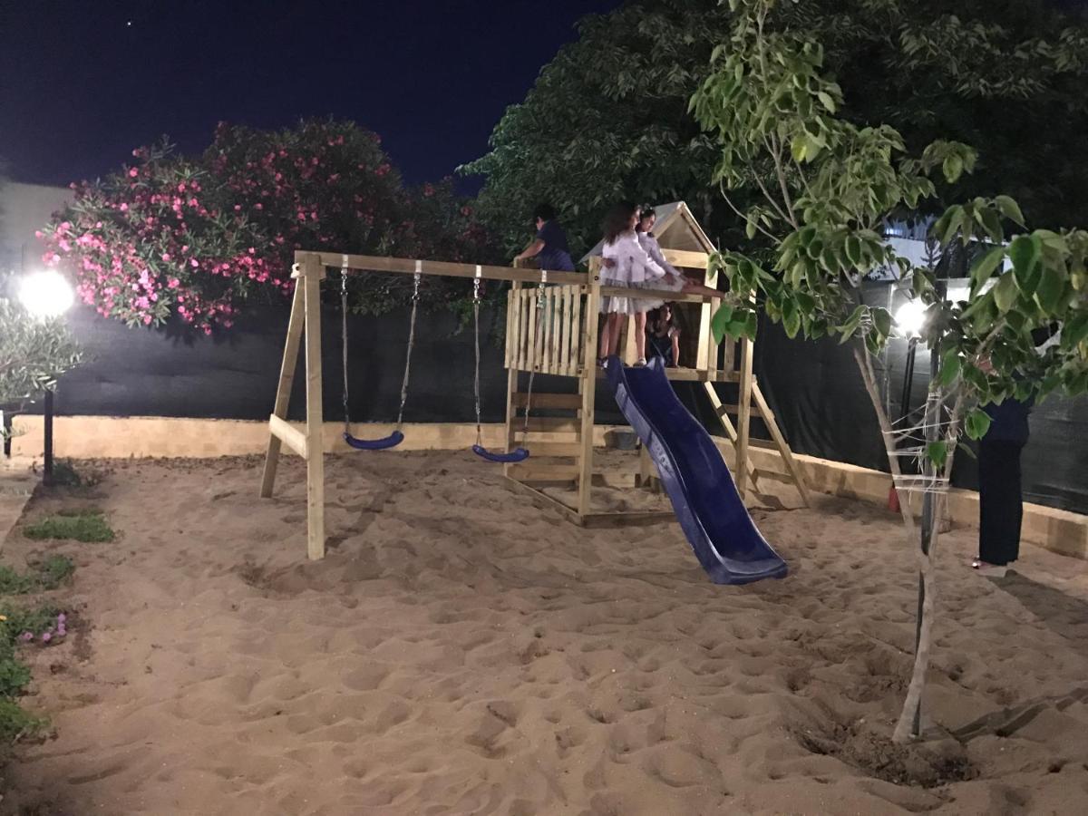 Villa Ceni - Appartamenti Con Camere, Cucina, Wc E Terrazza Sul Mare In Villa Con Piscina, Giardino E Parcheggio Marinella di Selinunte Bagian luar foto
