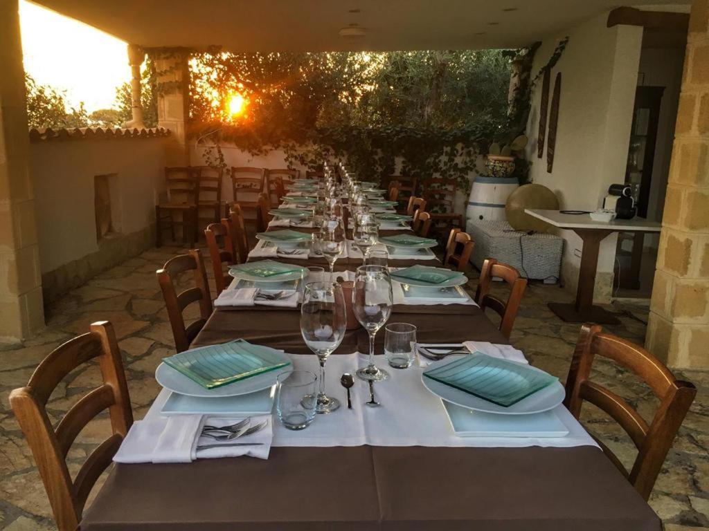 Villa Ceni - Appartamenti Con Camere, Cucina, Wc E Terrazza Sul Mare In Villa Con Piscina, Giardino E Parcheggio Marinella di Selinunte Bagian luar foto