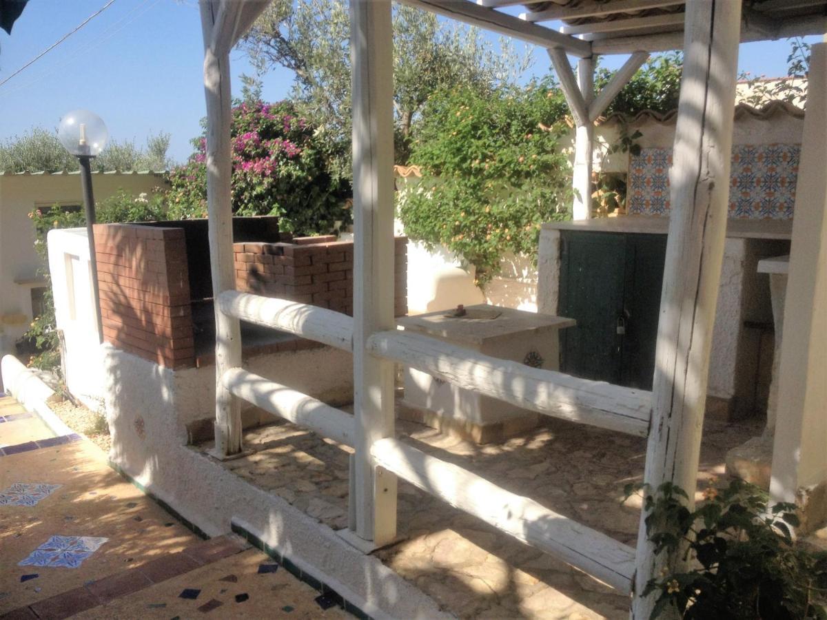 Villa Ceni - Appartamenti Con Camere, Cucina, Wc E Terrazza Sul Mare In Villa Con Piscina, Giardino E Parcheggio Marinella di Selinunte Bagian luar foto