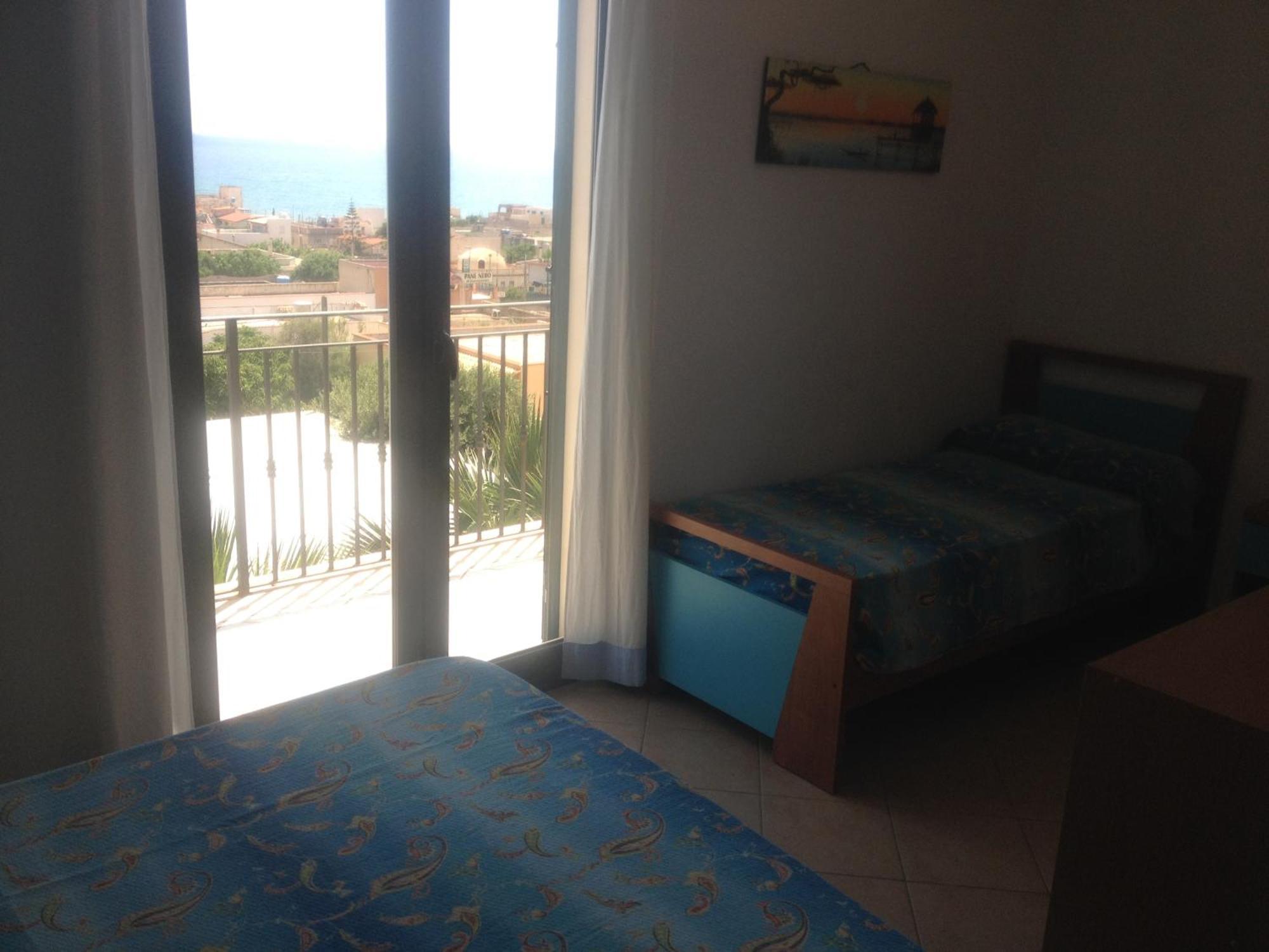 Villa Ceni - Appartamenti Con Camere, Cucina, Wc E Terrazza Sul Mare In Villa Con Piscina, Giardino E Parcheggio Marinella di Selinunte Bagian luar foto