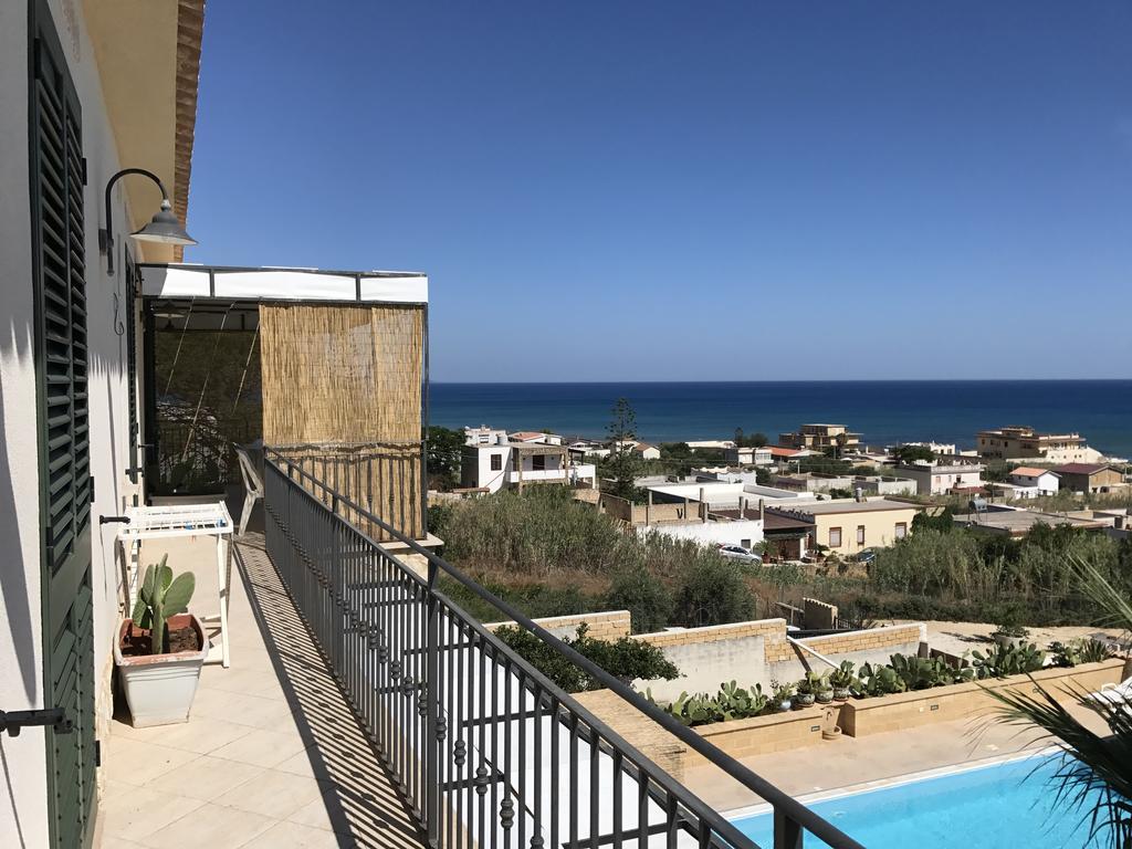 Villa Ceni - Appartamenti Con Camere, Cucina, Wc E Terrazza Sul Mare In Villa Con Piscina, Giardino E Parcheggio Marinella di Selinunte Bagian luar foto