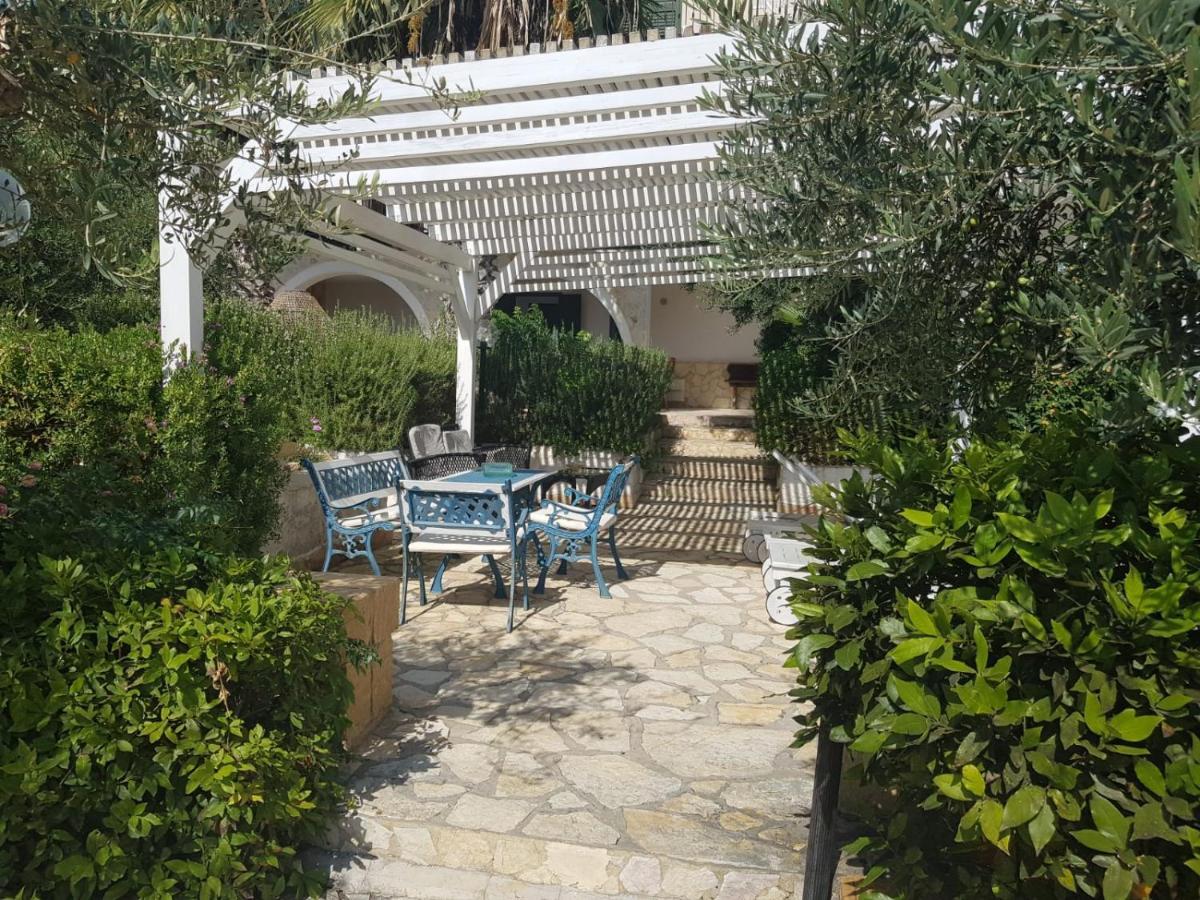 Villa Ceni - Appartamenti Con Camere, Cucina, Wc E Terrazza Sul Mare In Villa Con Piscina, Giardino E Parcheggio Marinella di Selinunte Bagian luar foto