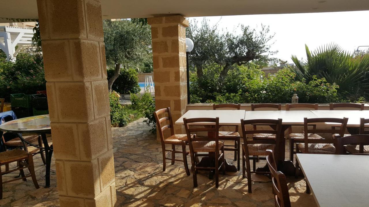 Villa Ceni - Appartamenti Con Camere, Cucina, Wc E Terrazza Sul Mare In Villa Con Piscina, Giardino E Parcheggio Marinella di Selinunte Bagian luar foto